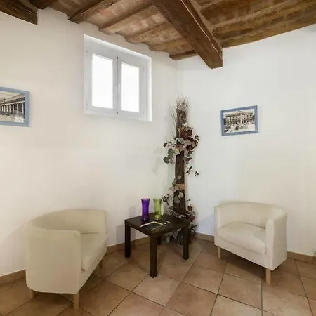 Porta Mazzini بيت ضيافة ليسي