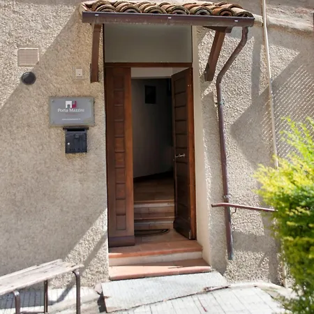 Porta Mazzini ليسي